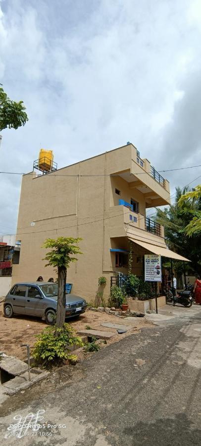 Vinayaka Homestay Hampi Exterior photo