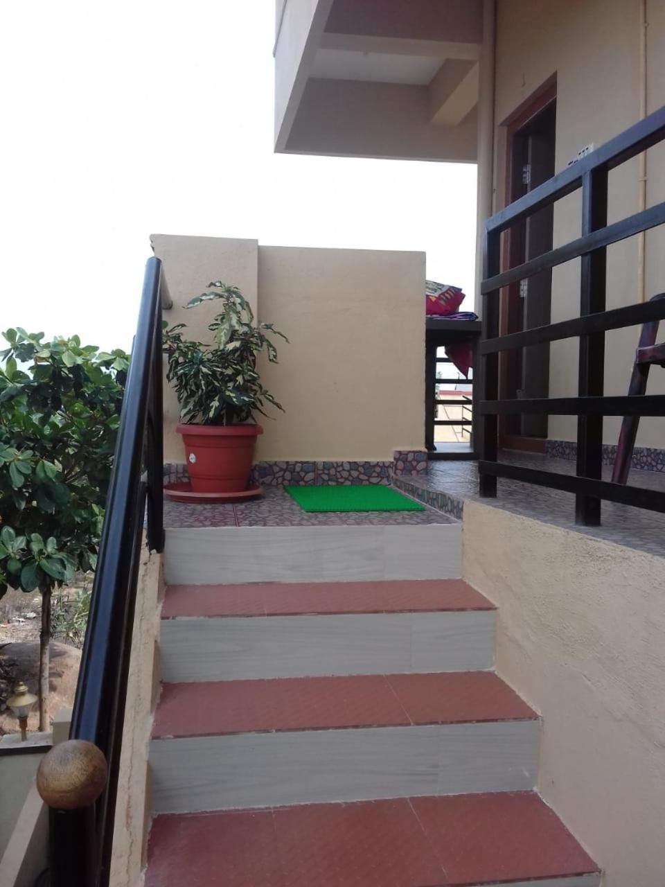 Vinayaka Homestay Hampi Exterior photo